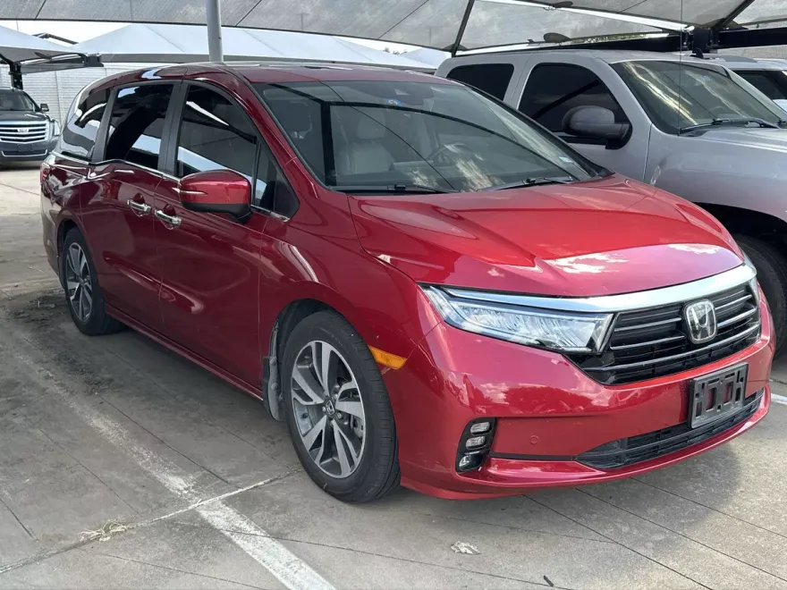 2023 Honda Odyssey Touring photo 1