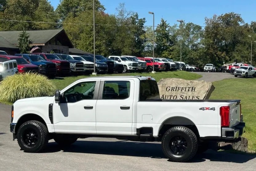 2023 Ford F-250 XL photo 1