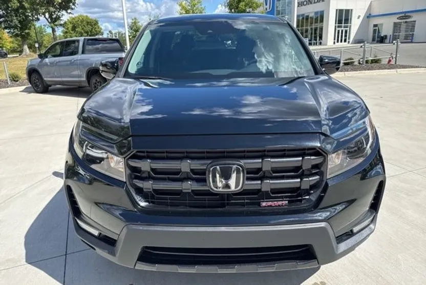 2024 Honda Ridgeline Sport photo 1