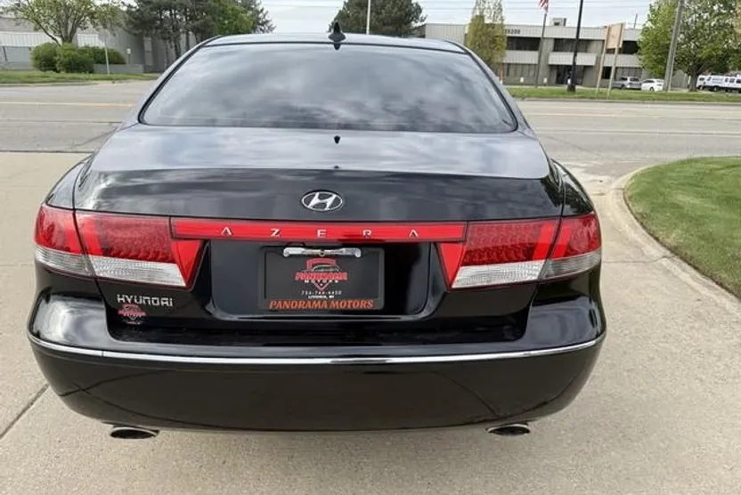 2010 Hyundai Azera GLS photo 1
