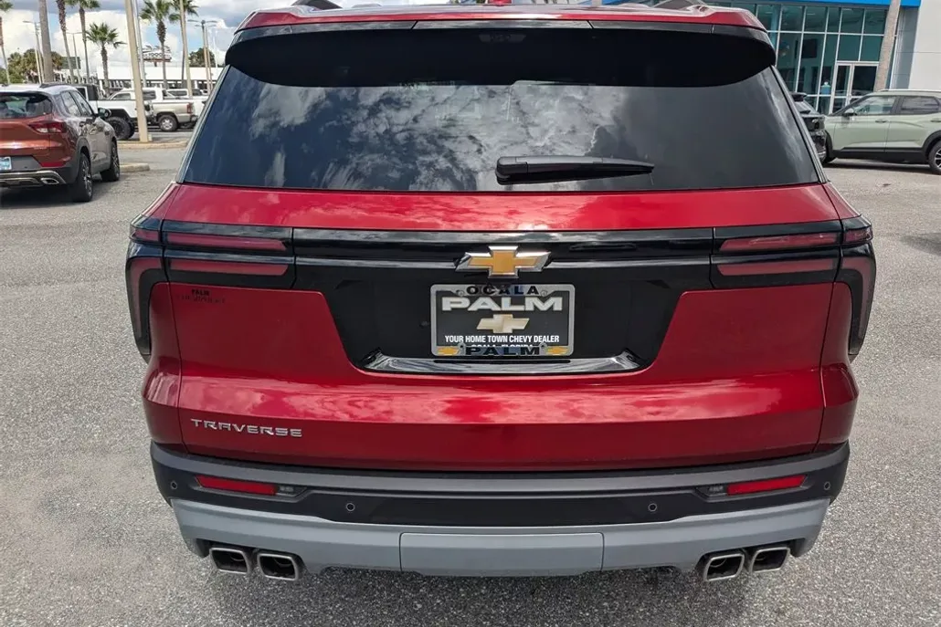 2026 Chevrolet Traverse photo 1
