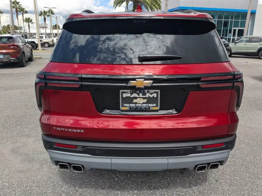 2026 Chevrolet Traverse photo 1