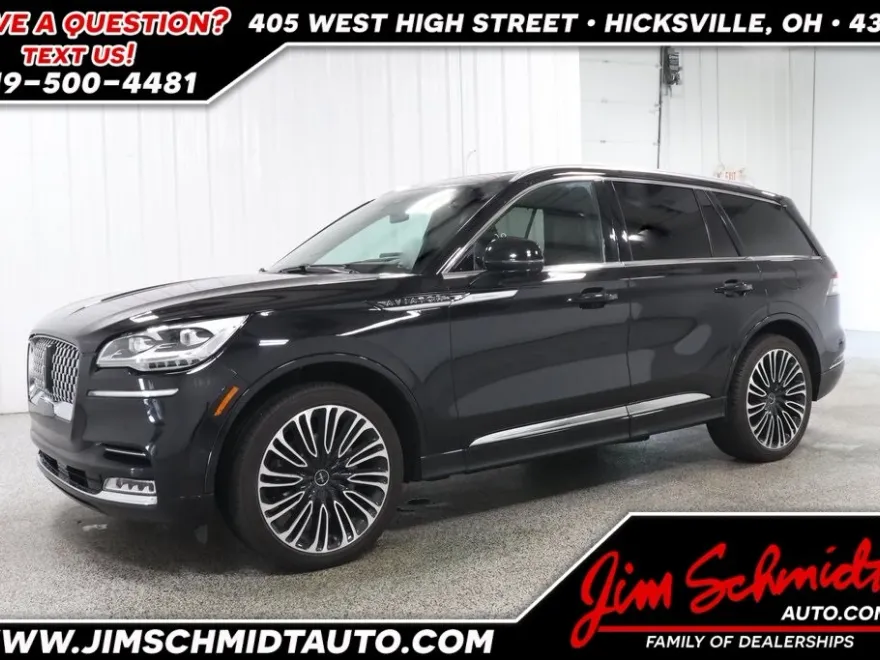 2023 Lincoln Aviator Black Label photo 1