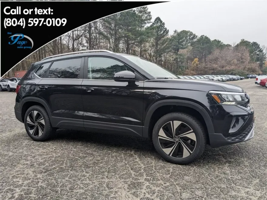 2024 Volkswagen Taos SE photo 1