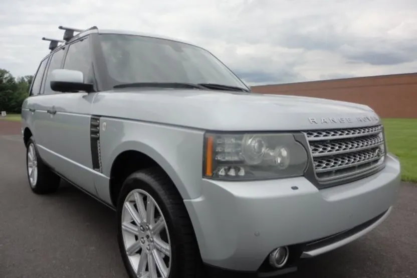 2010 Land Rover Range Rover SuperCharged photo 1