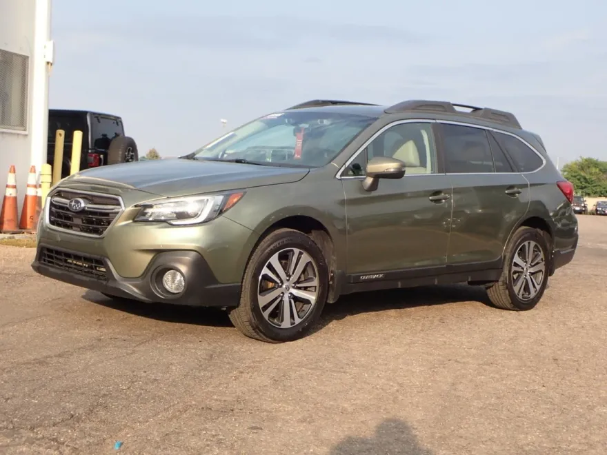 2019 Subaru Outback Limited photo 1