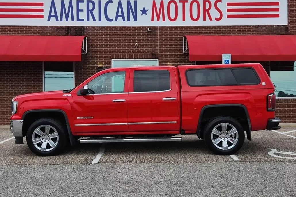 2017 Gmc Sierra SLT photo 1