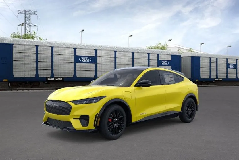2025 Ford Mustang Mach-E Premium photo 1
