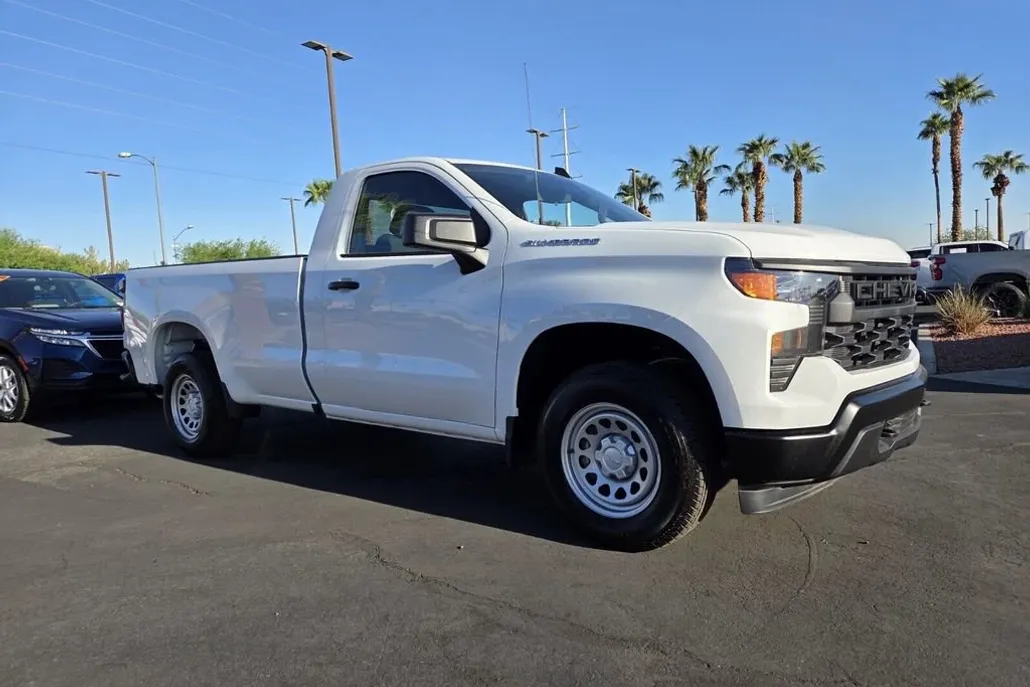 2026 Chevrolet Silverado 1500 photo 1