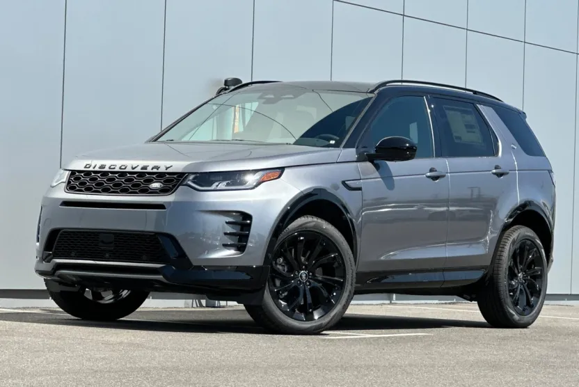 2025 Land Rover Discovery Sport SE photo 1
