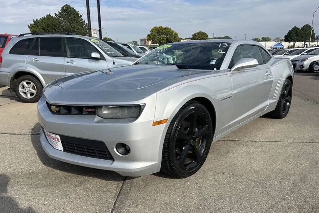 2015 Chevrolet Camaro Coupe 1LT photo 1