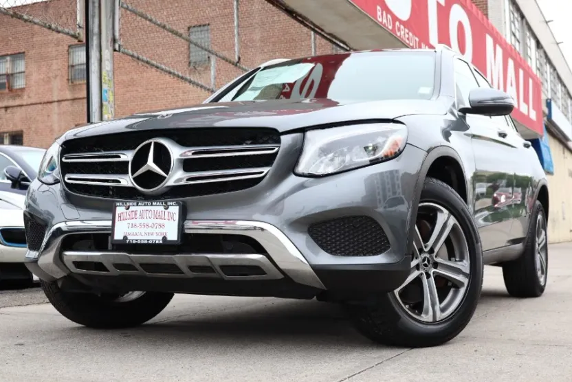 2019 Mercedes Benz GLC 300 4MATIC photo 1