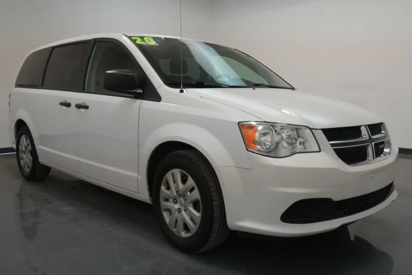 2020 Dodge Grand Caravan SE photo 1