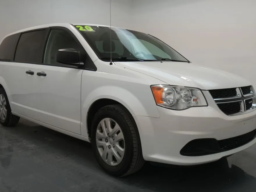 2020 Dodge Grand Caravan SE photo 1