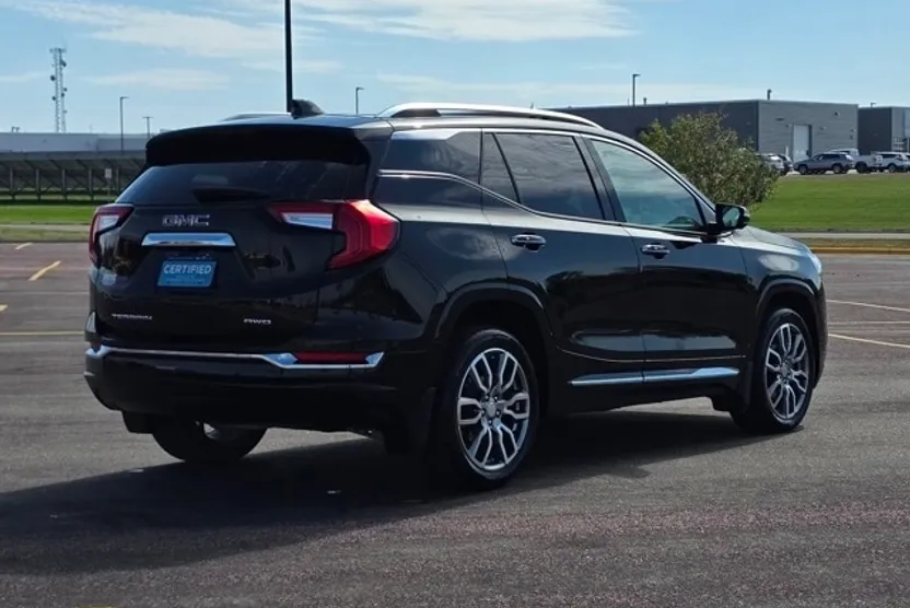 2022 Gmc Terrain Denali photo 1
