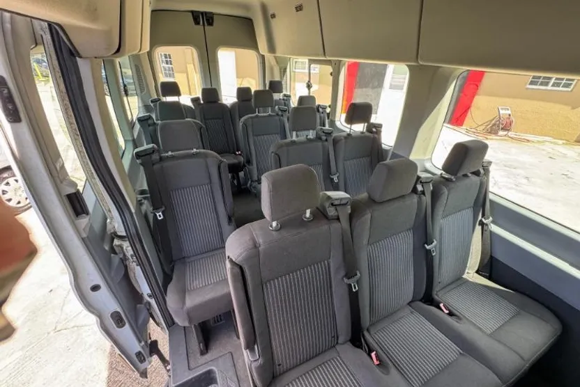 2019 Ford Transit Passenger XLT photo 1