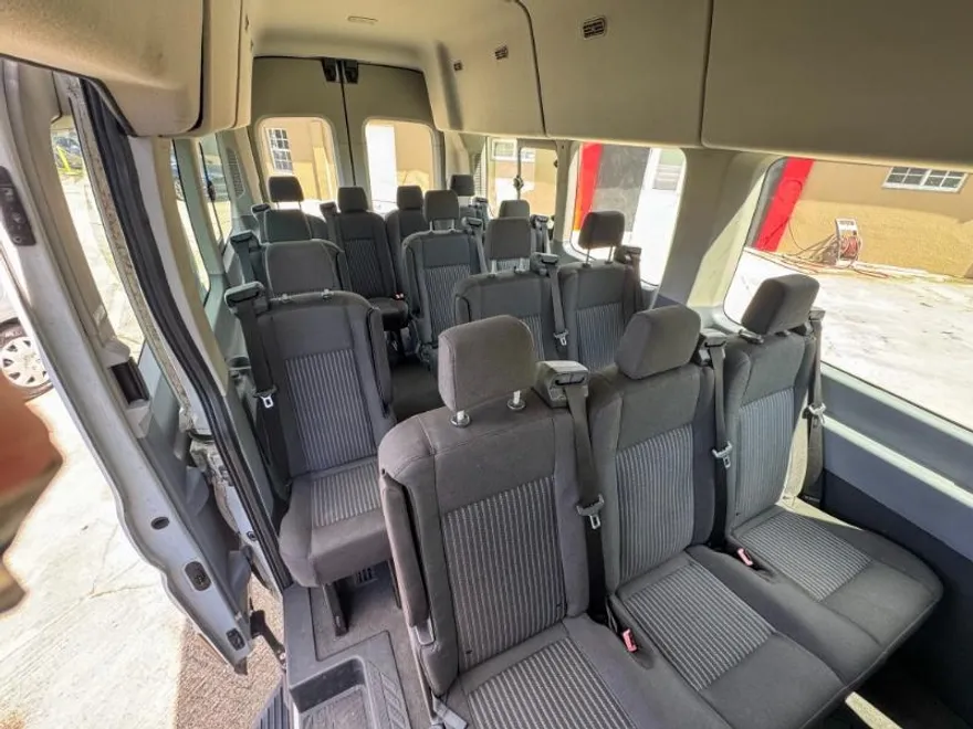2019 Ford Transit Passenger XLT photo 1