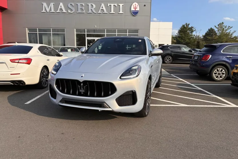 2025 Maserati Grecale photo 1