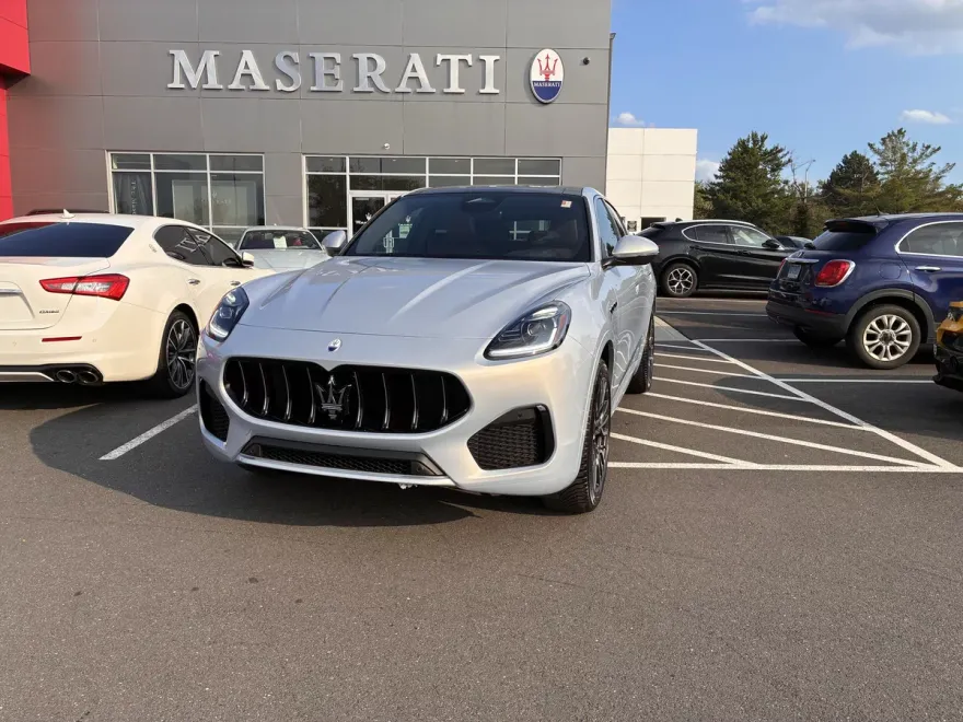 2025 Maserati Grecale photo 1