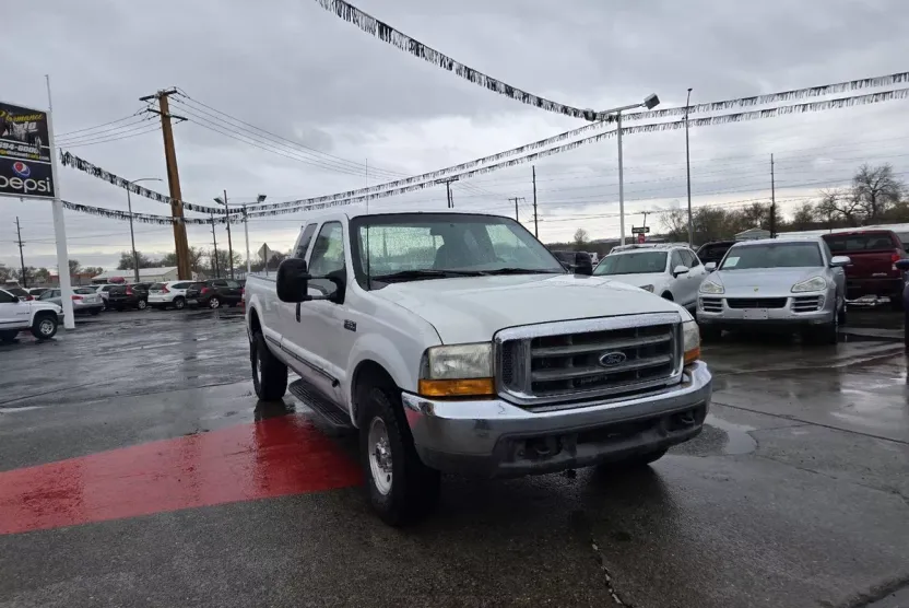 1999 Ford F-250 XLT photo 1