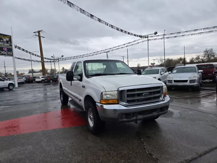1999 Ford F-250 XLT photo 1
