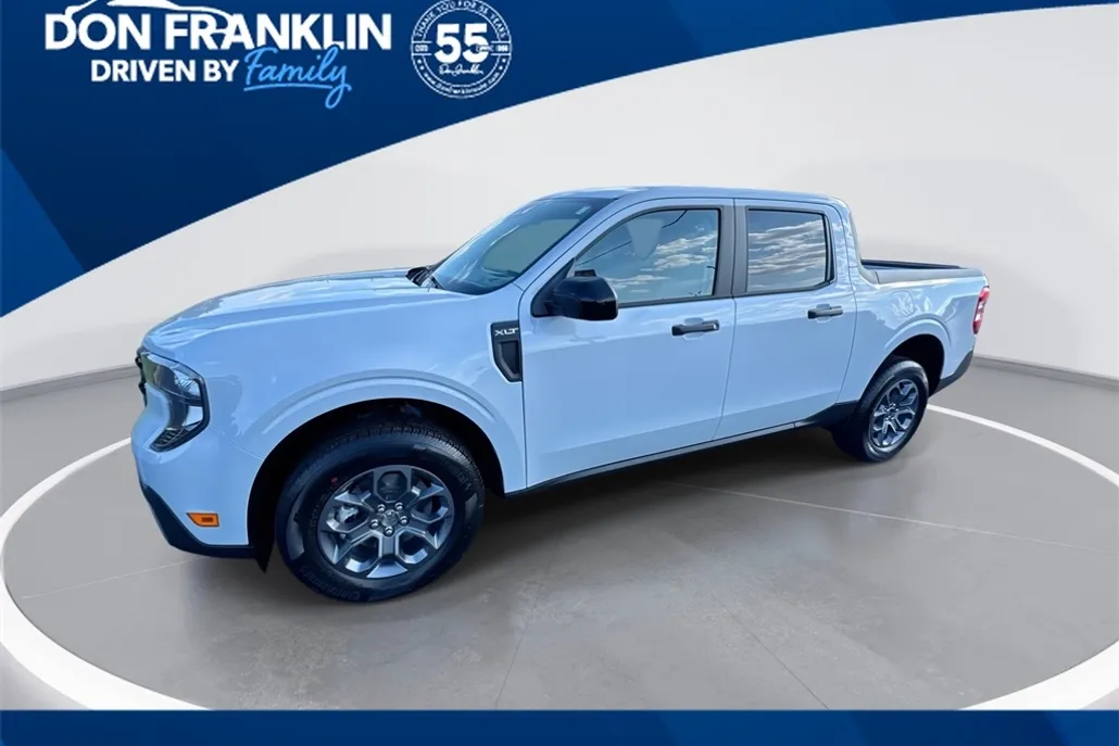 2025 Ford Maverick XLT photo 1
