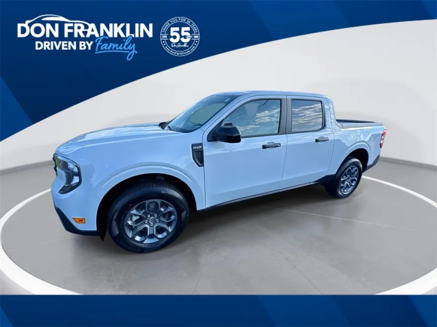 2025 Ford Maverick XLT photo 1