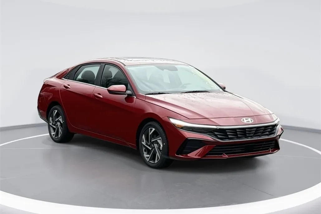 2025 Hyundai Elantra SEL Convenience photo 1