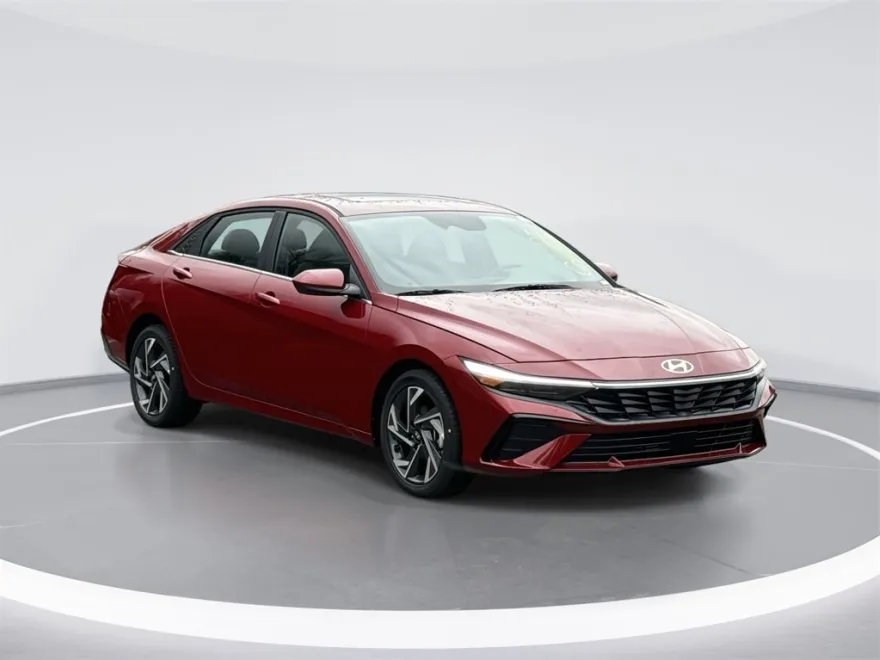 2025 Hyundai Elantra SEL Convenience photo 1