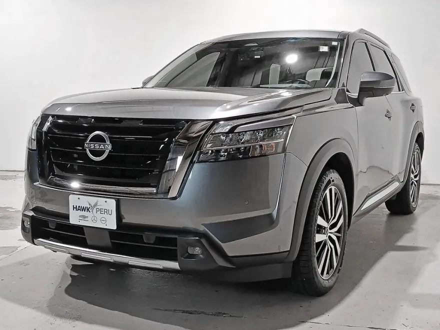 2023 Nissan Pathfinder Platinum photo 1