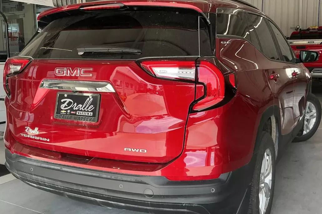 2023 Gmc Terrain SLE photo 1