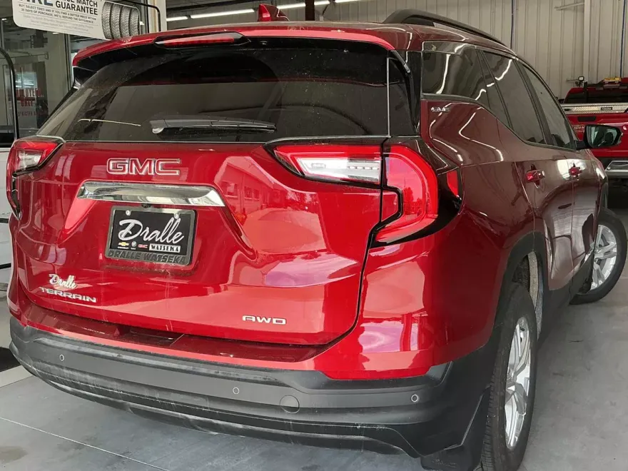 2023 Gmc Terrain SLE photo 1