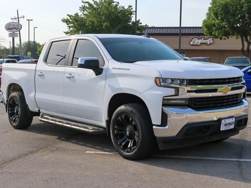 2019 Chevrolet Silverado 1500 LT photo 1