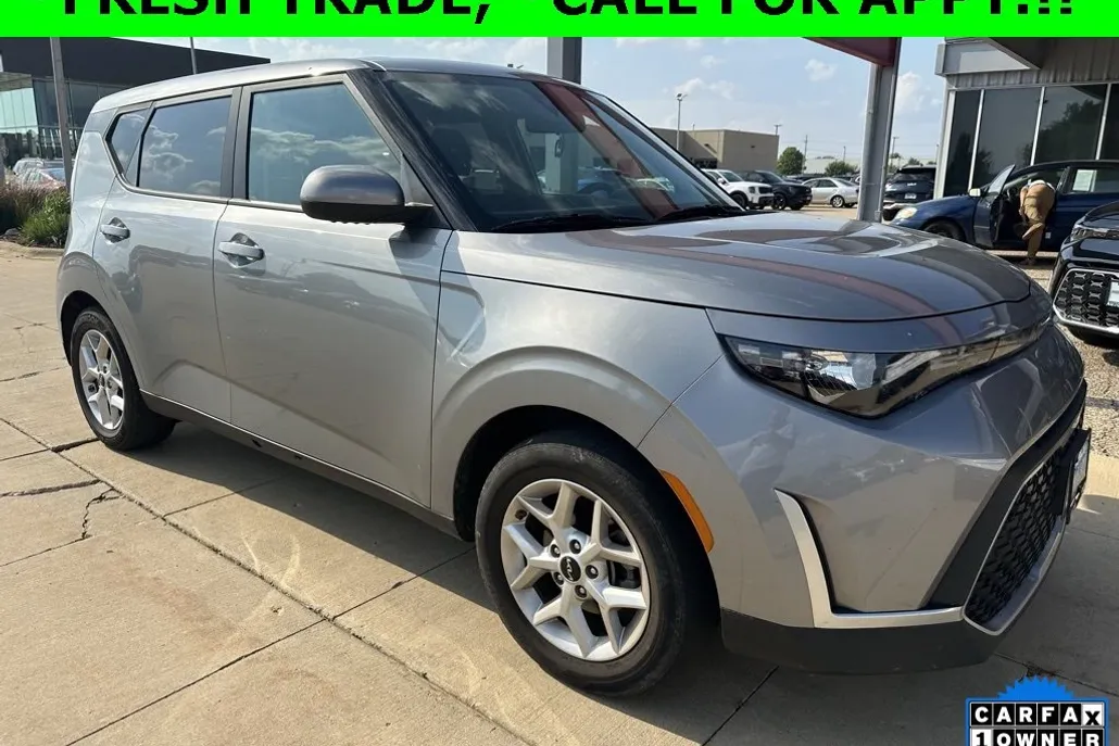 2023 Kia Soul LX photo 1