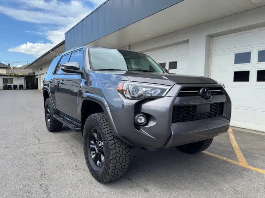 2022 Toyota 4Runner SR5 Premium photo 1