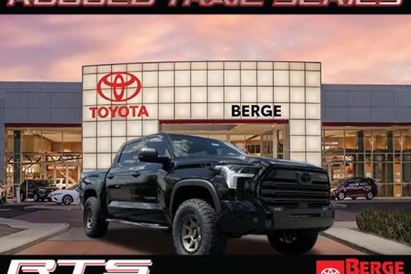 2025 Toyota Tundra SR5 CrewMax photo 1