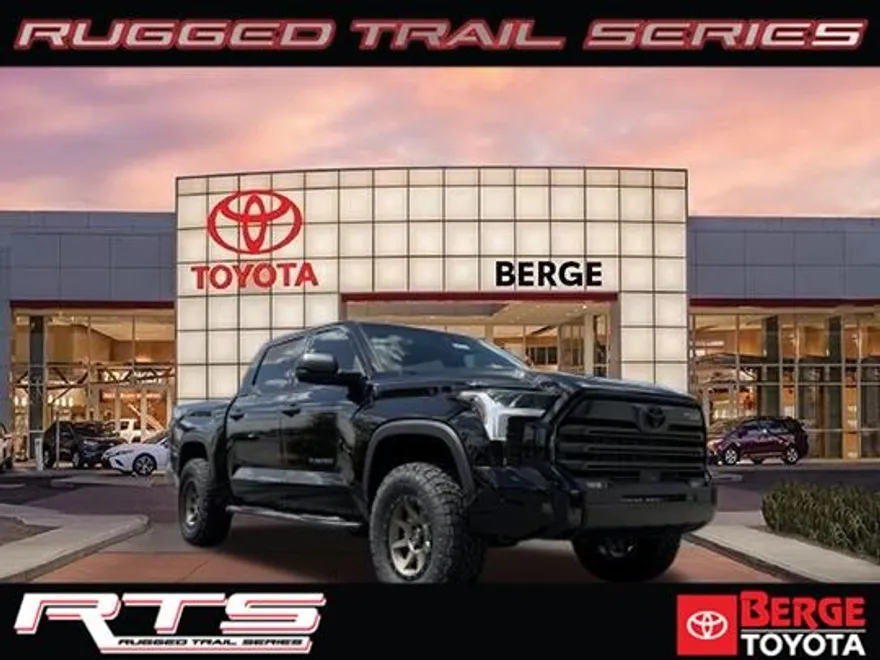 2025 Toyota Tundra SR5 CrewMax photo 1