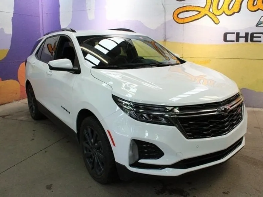 2023 Chevrolet Equinox RS photo 1