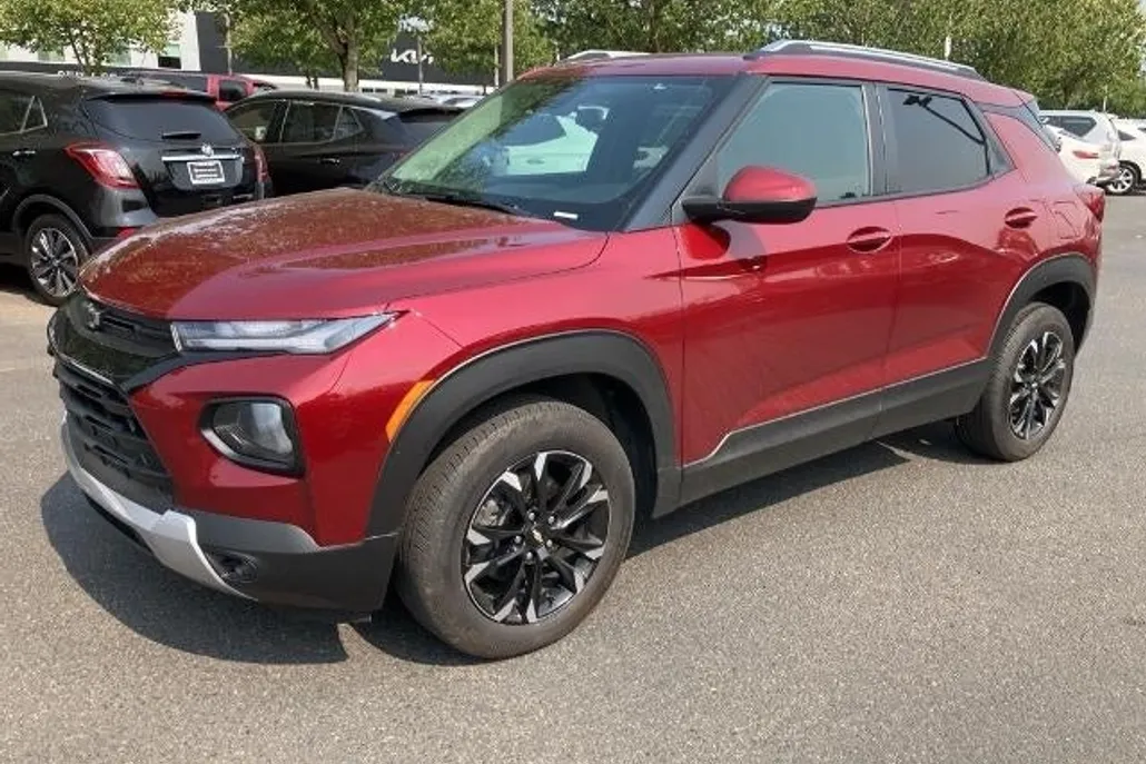 2023 Chevrolet Trailblazer LT photo 1