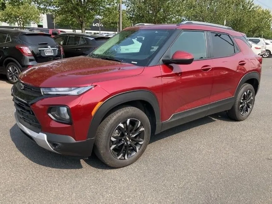 2023 Chevrolet Trailblazer LT photo 1