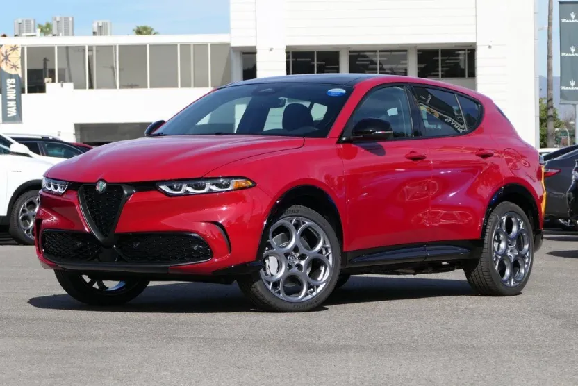 2025 Alfa Romeo Tonale photo 1
