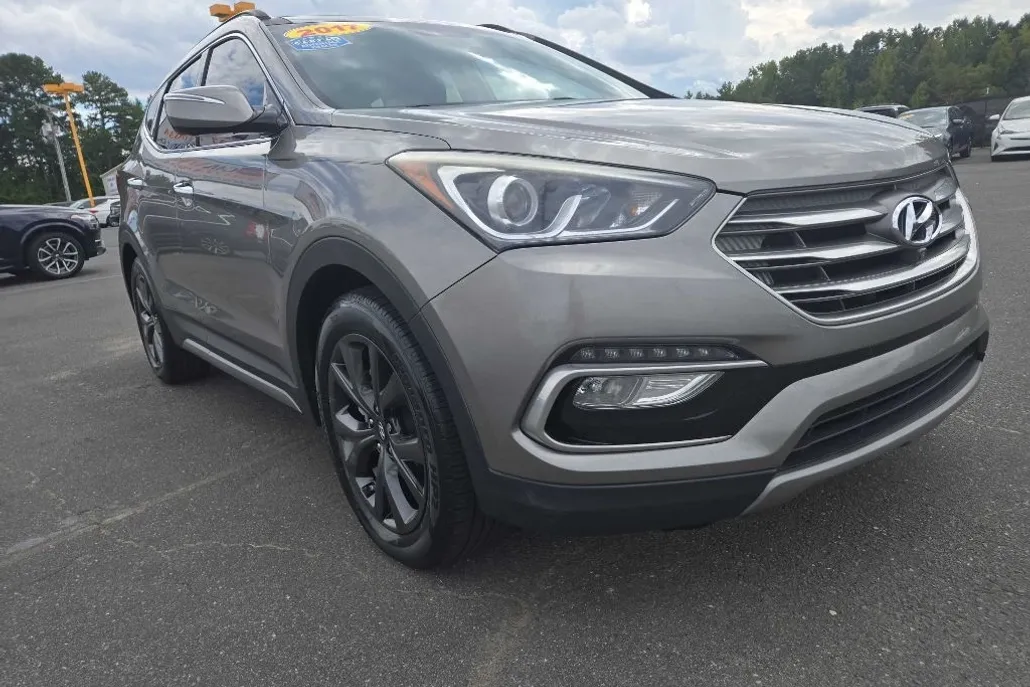 2017 Hyundai Santa Fe Ultimate photo 1