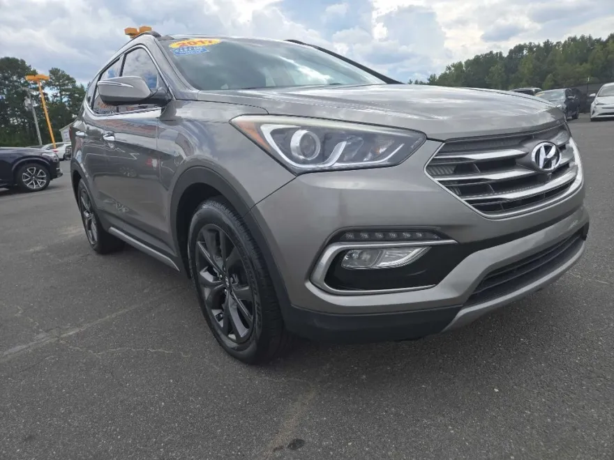 2017 Hyundai Santa Fe Ultimate photo 1