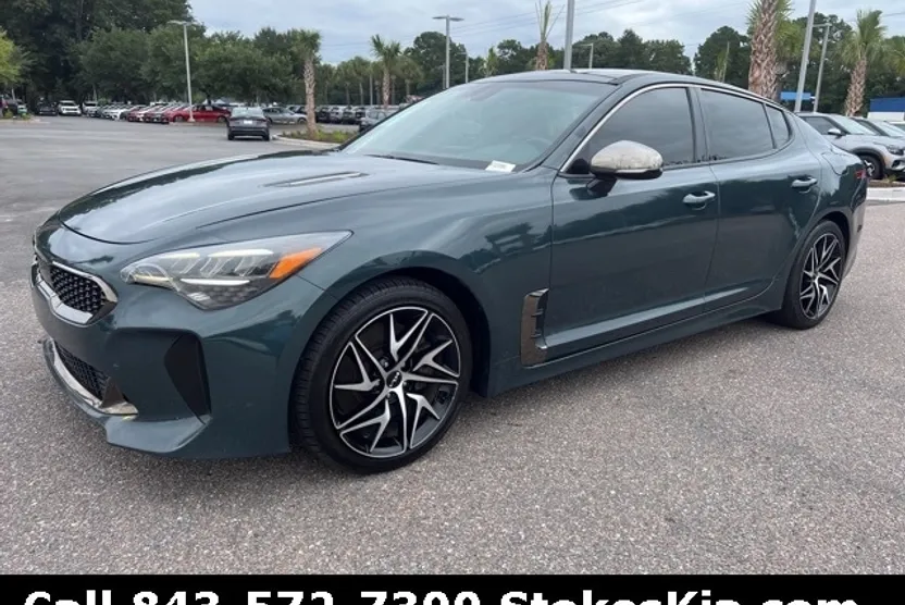 2023 Kia Stinger GT-Line photo 1
