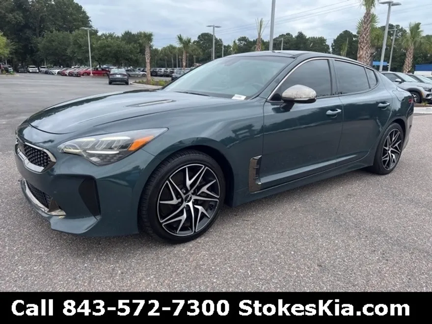 2023 Kia Stinger GT-Line photo 1