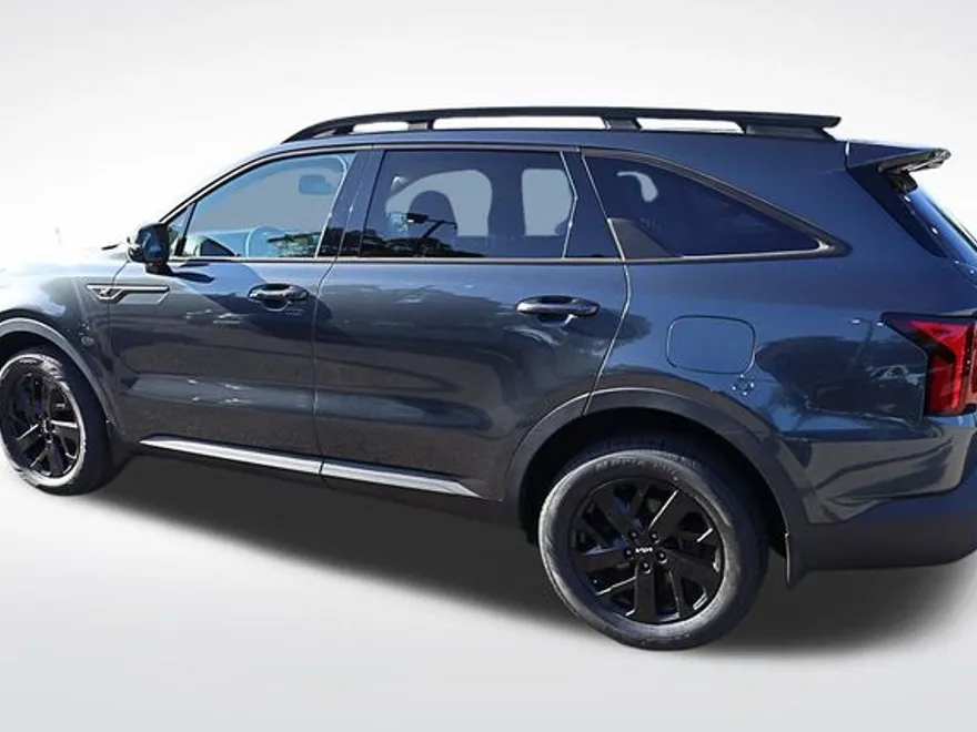 2022 Kia Sorento S photo 1