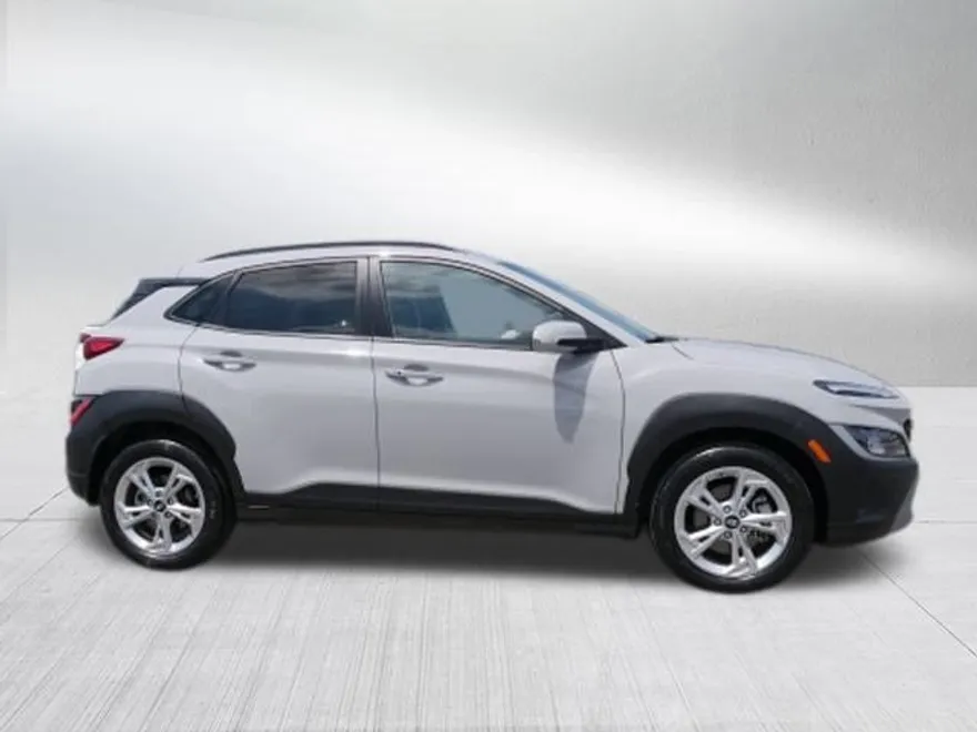 2023 Hyundai Kona SEL photo 1