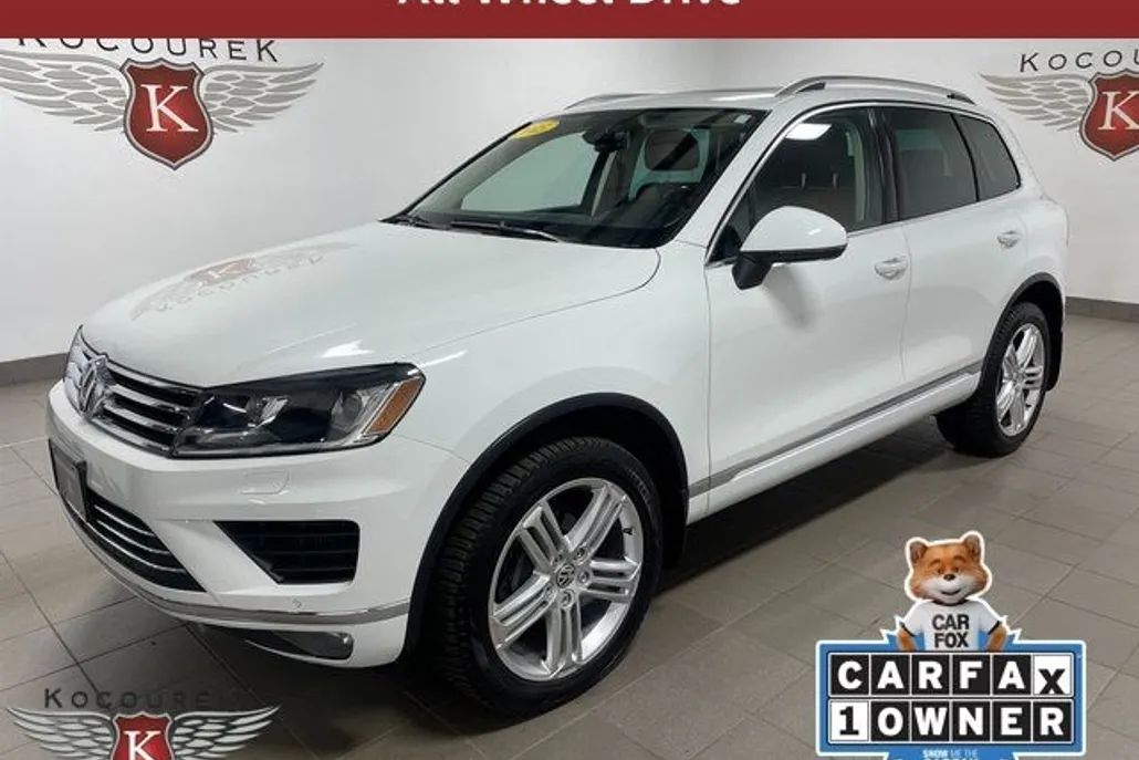 2015 Volkswagen Touareg TDI Executive photo 1