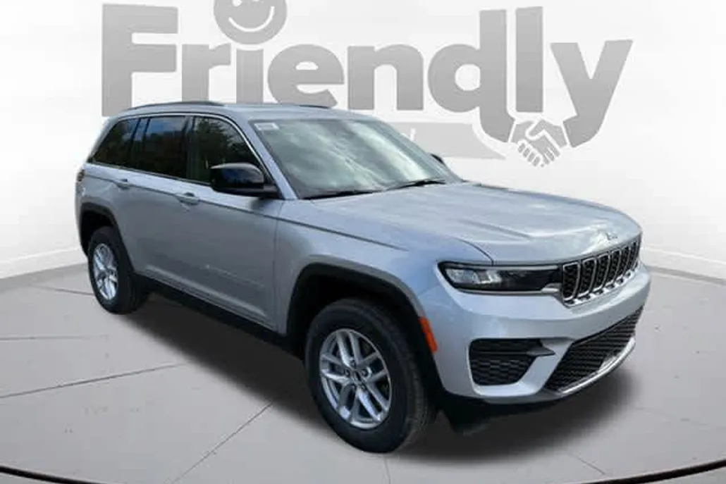 2025 Jeep Grand Cherokee Laredo X photo 1