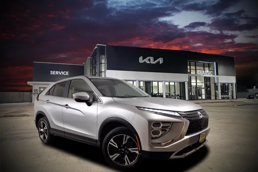2024 Mitsubishi Eclipse Cross SE photo 1